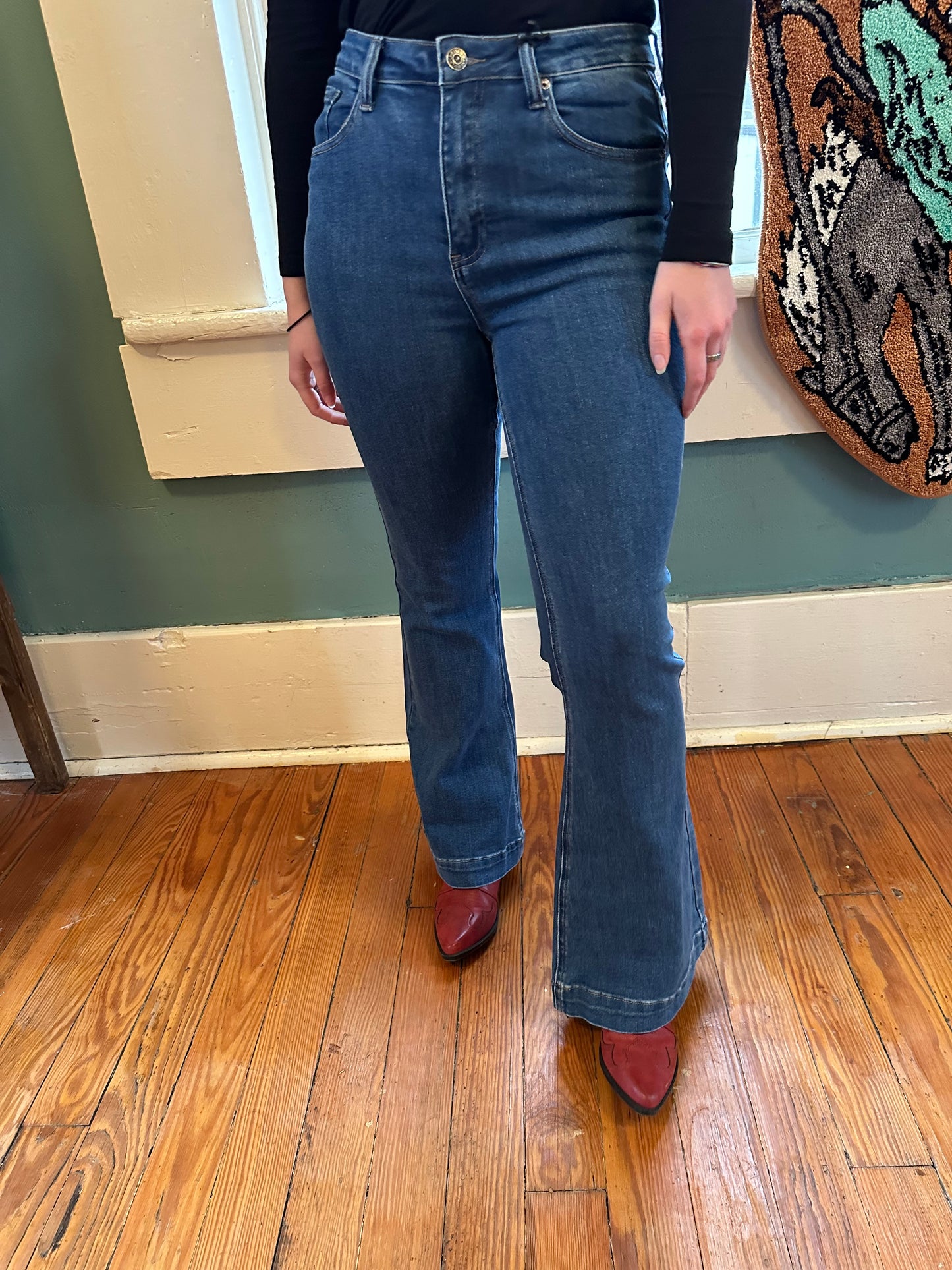 High Rise Clean Kick Flare Jeans