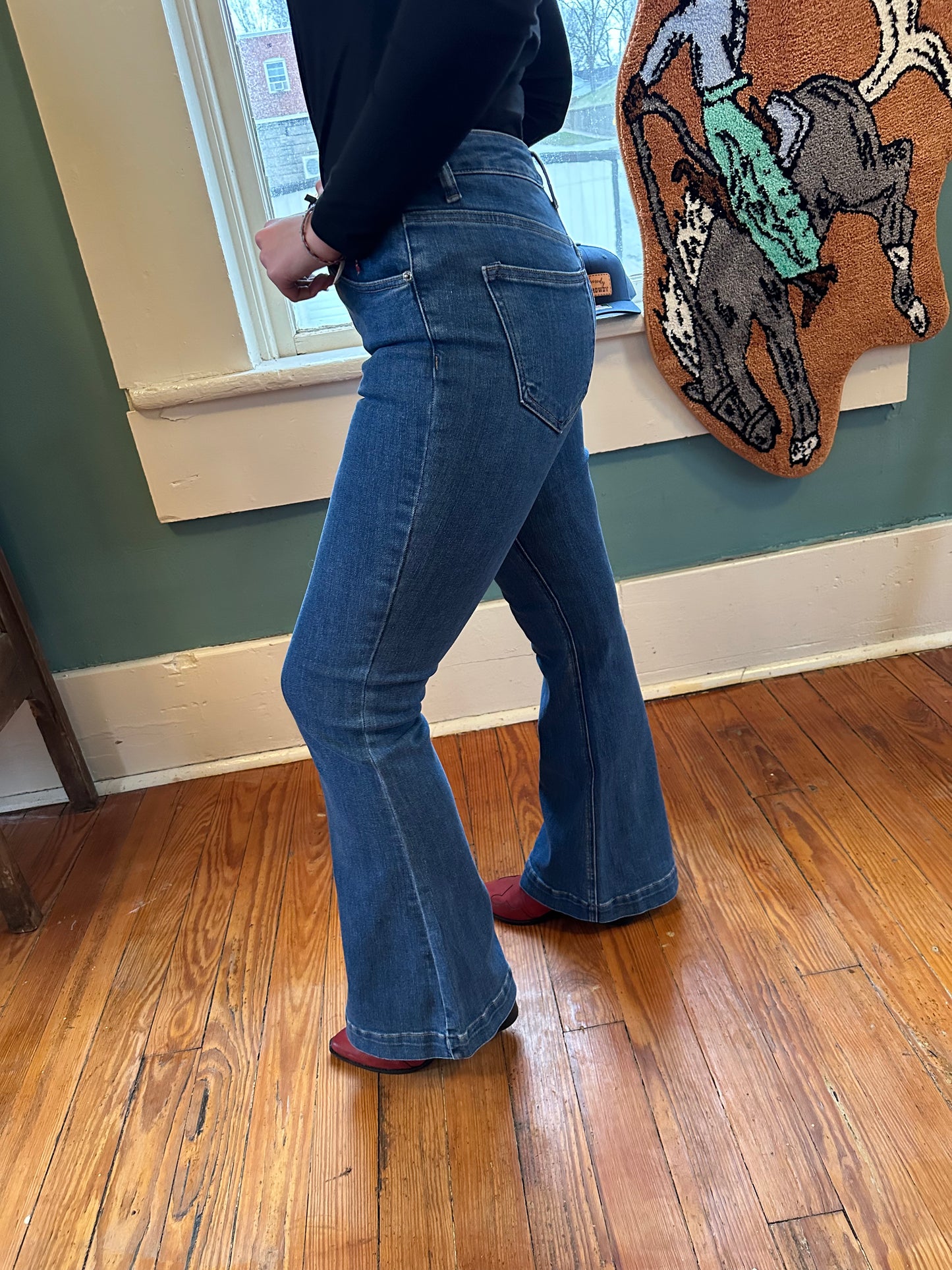 High Rise Clean Kick Flare Jeans