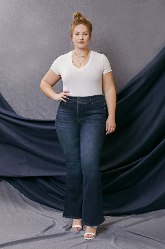 Kancan High Rise Flare Jeans Curvy